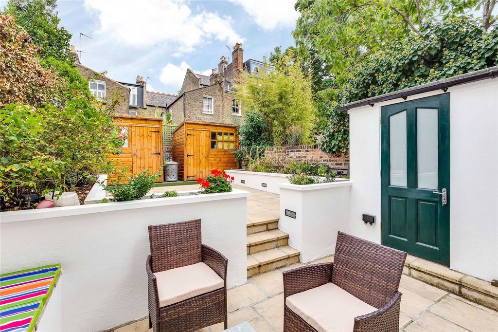 Property photo 1 of 9