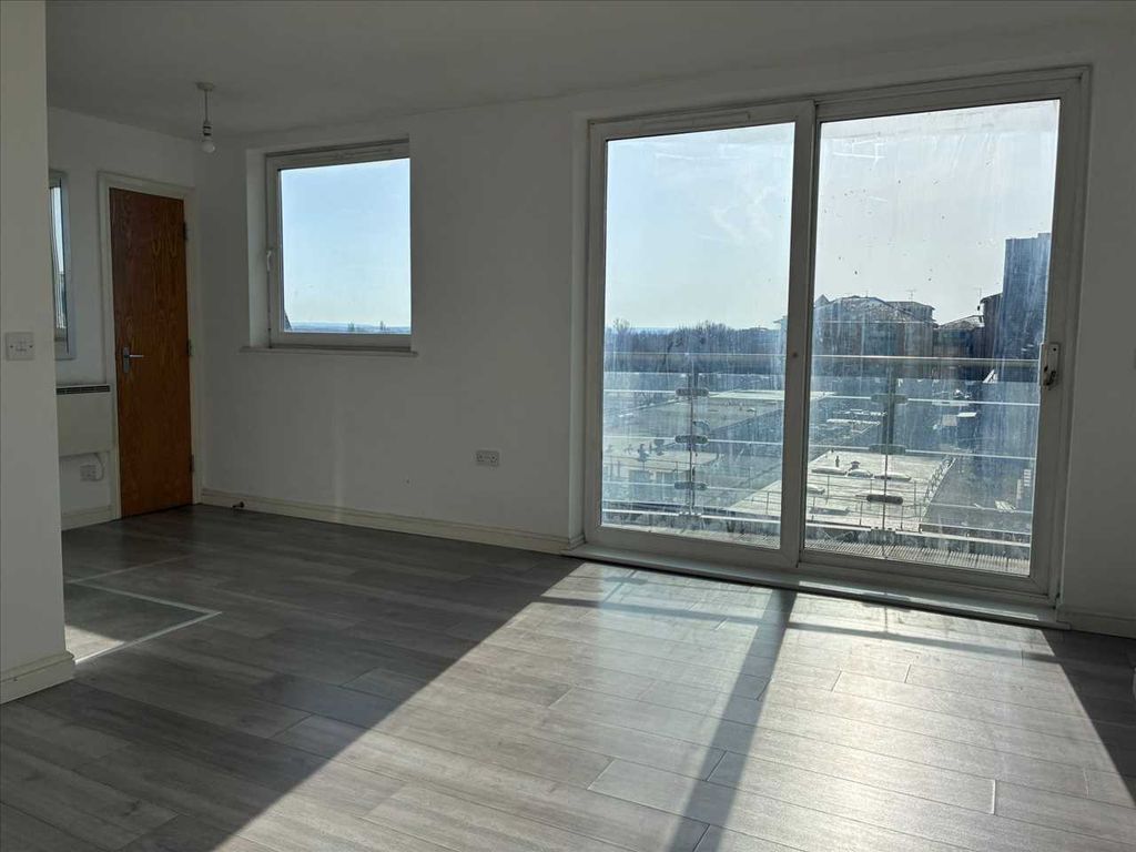 Property photo 2 of 6