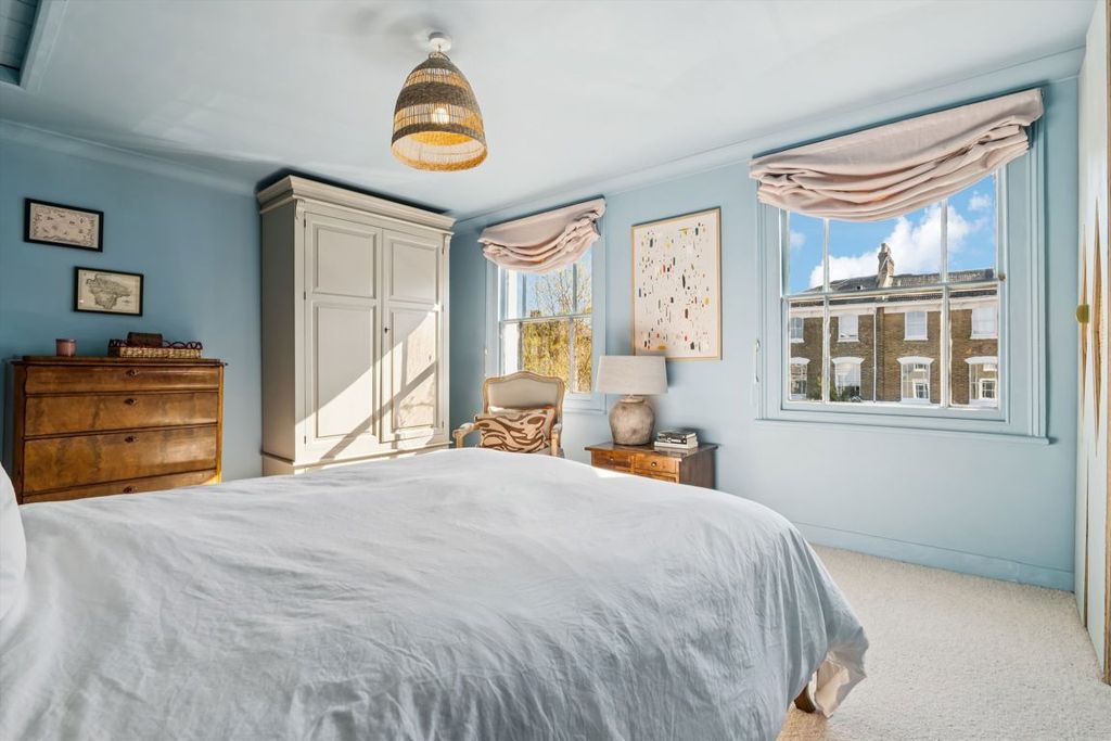 Property photo 3 of 24