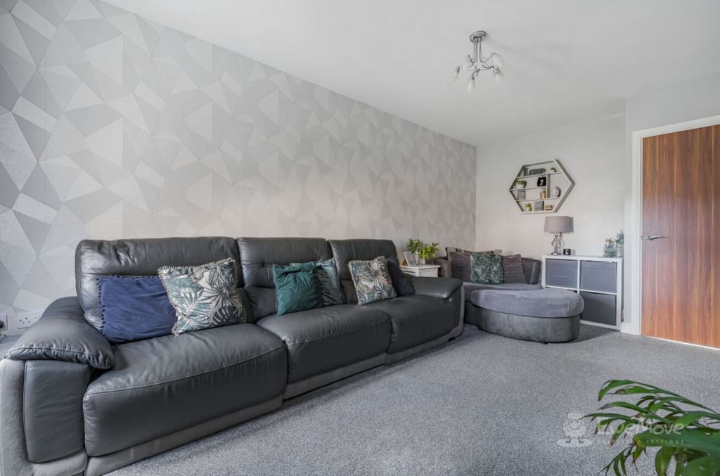 Property photo 3 of 16 2