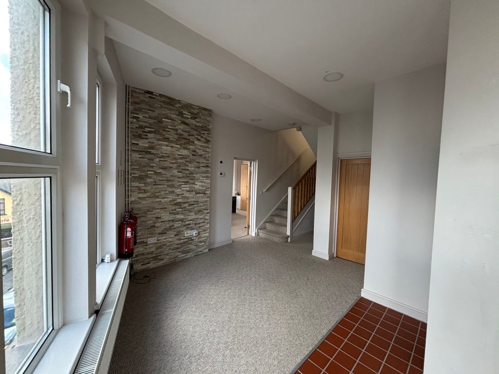 Property photo 2 of 8 Photo 2