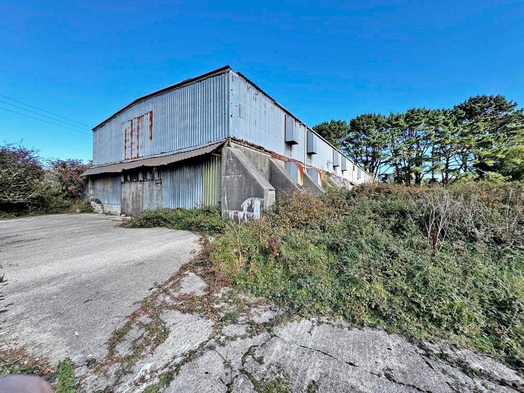 Property photo 3 of 11 Photo 3