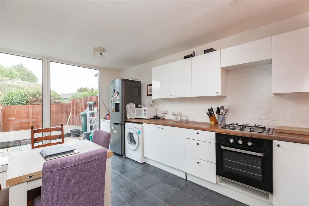 Property photo 2 of 10 Kitchen/Diner