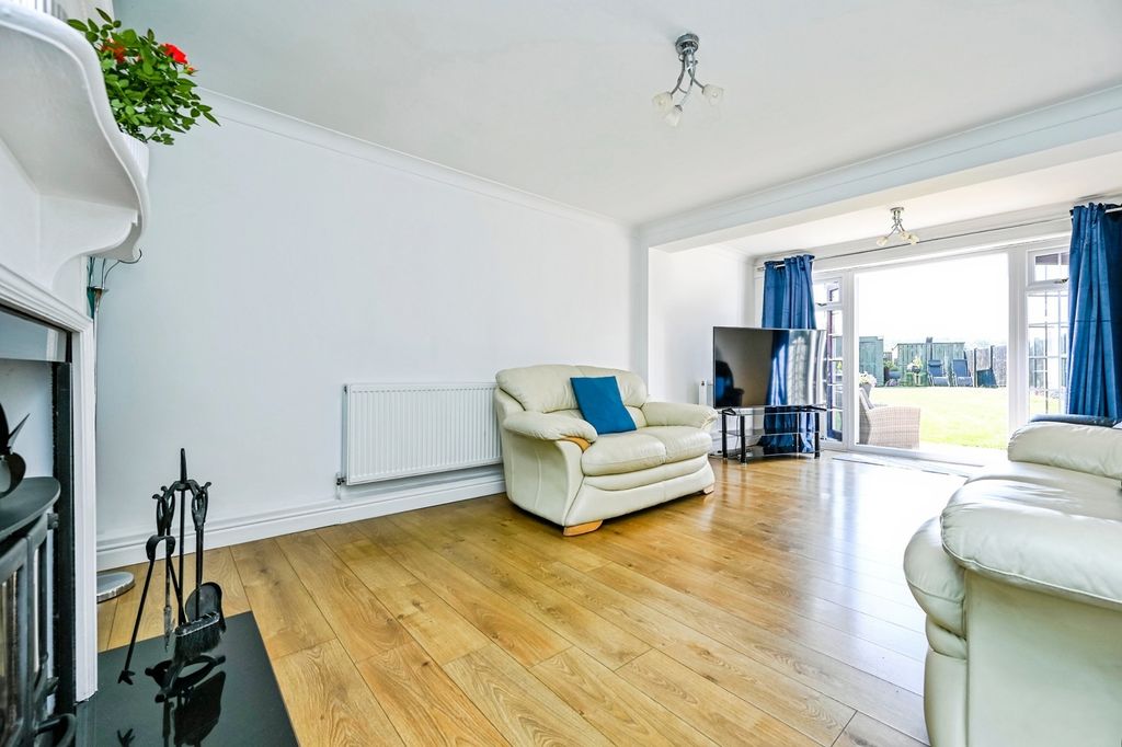 Property photo 2 of 19 Pbox-Img.Jpg