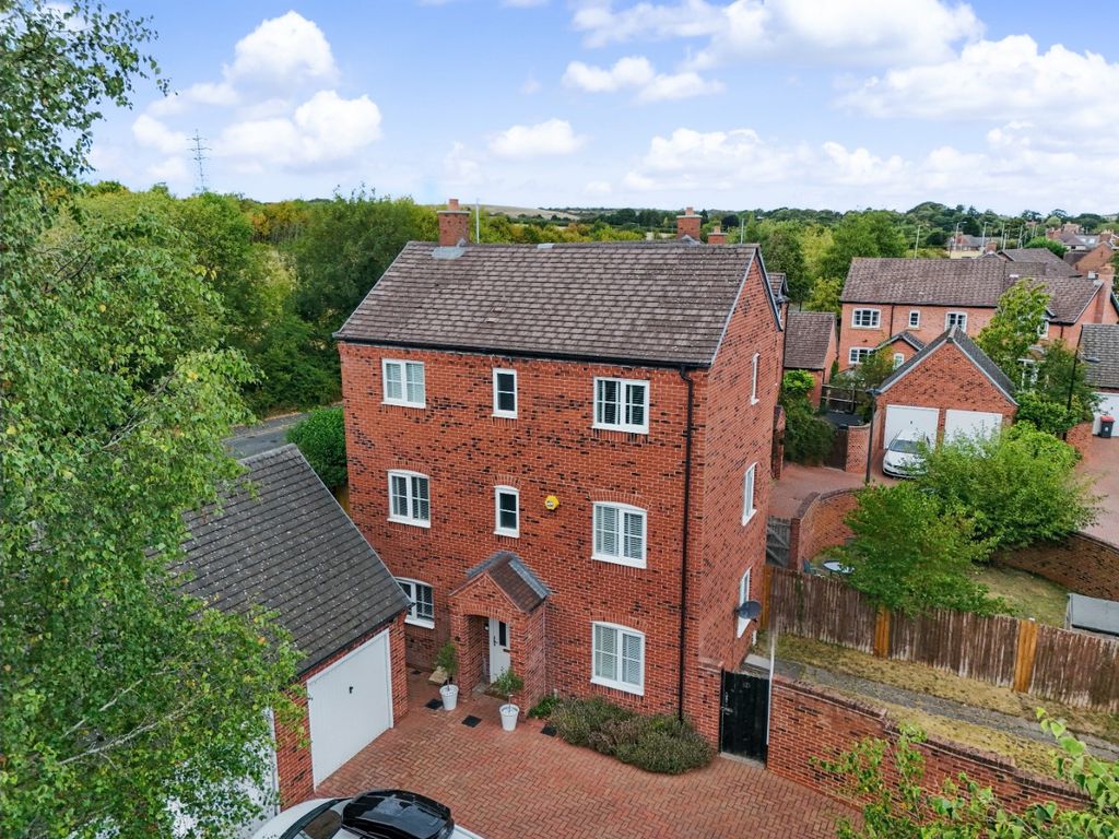 Property photo 1 of 31 4500102
