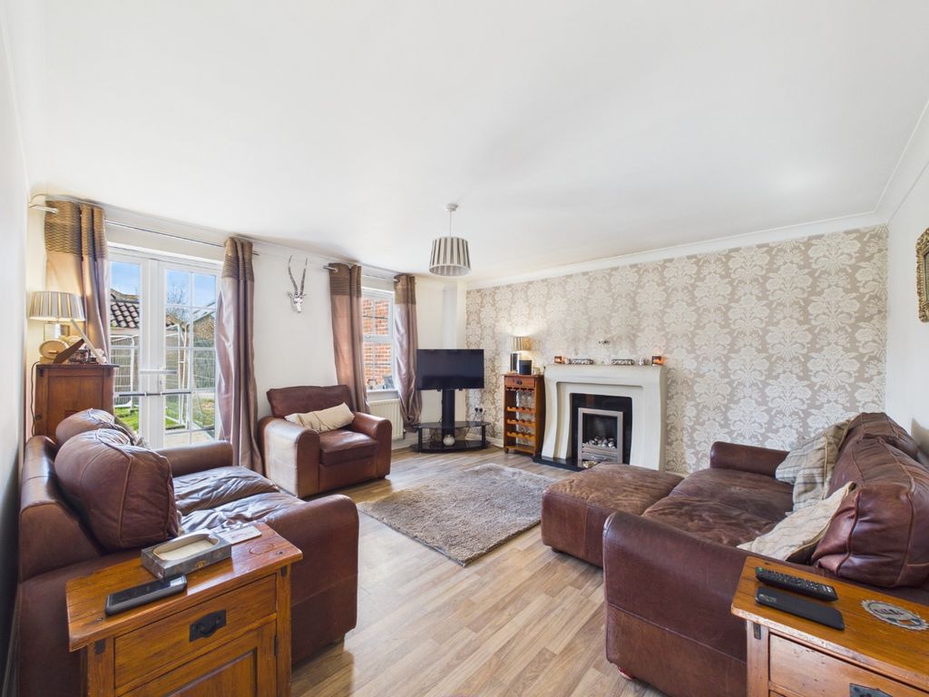 Property photo 2 of 18 4977014