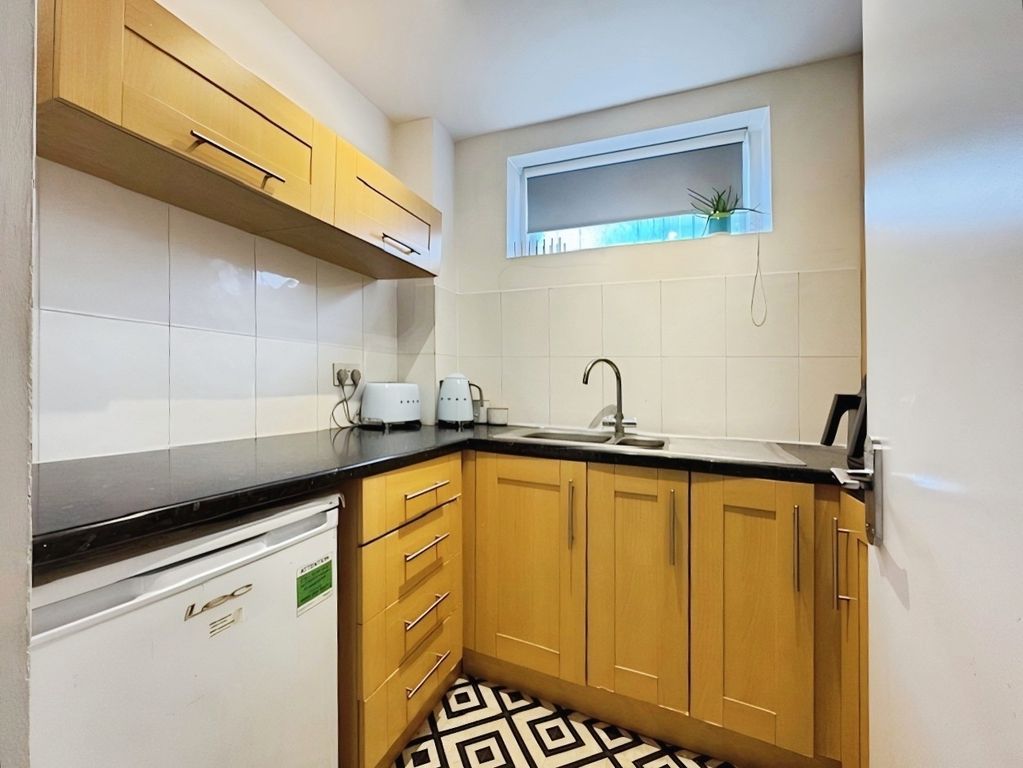 Property photo 2 of 7 Pbox-Img.Jpg