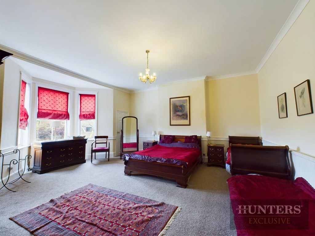 Property photo 3 of 24 Cam03696G0-Pr0156-Still007.Jpg
