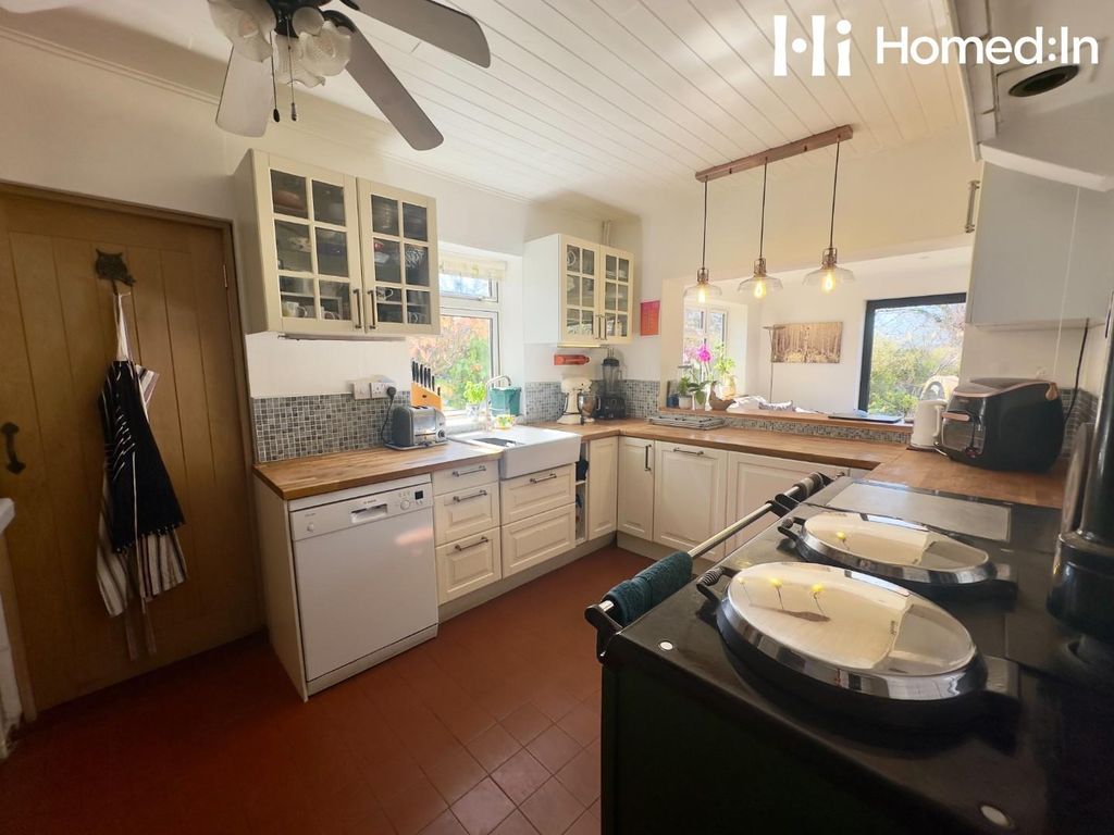 Additional image 25 of 4 bed detached house for saleHorsham Road, Crawley RH11