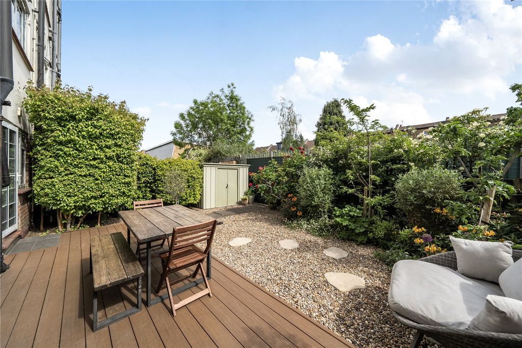 Property photo 2 of 18 Picture No. 20