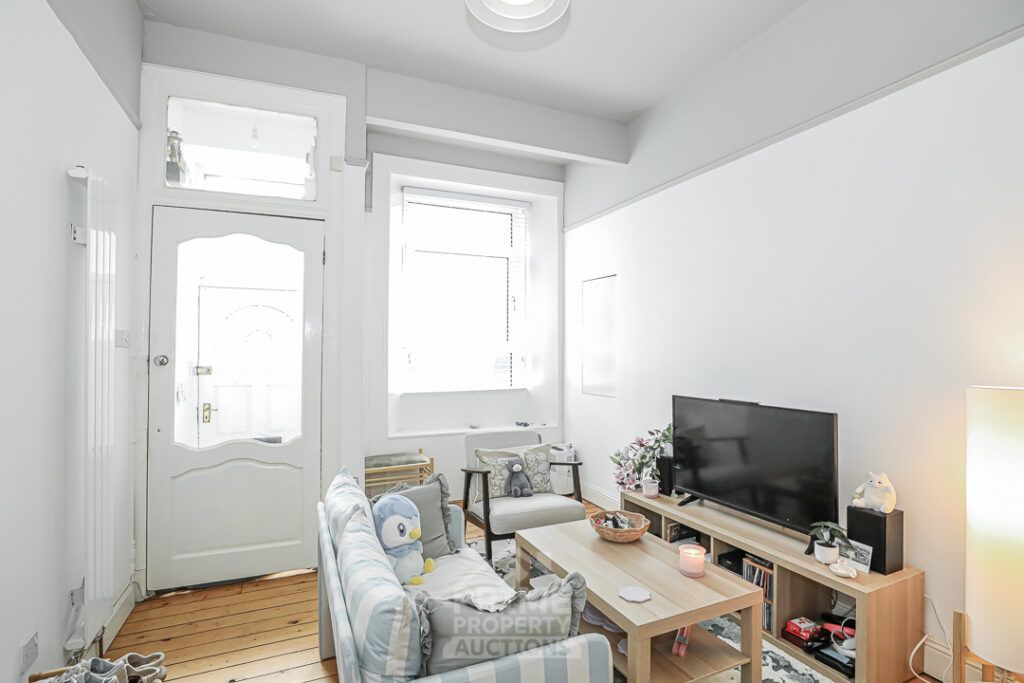 Property photo 2 of 9