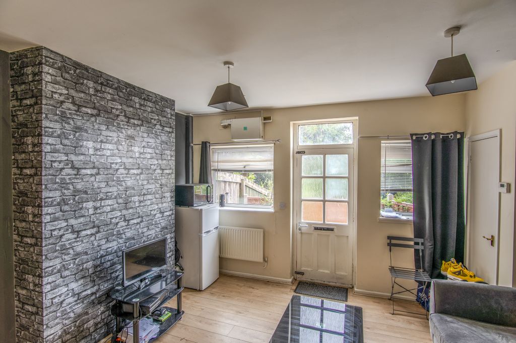 Property photo 3 of 15