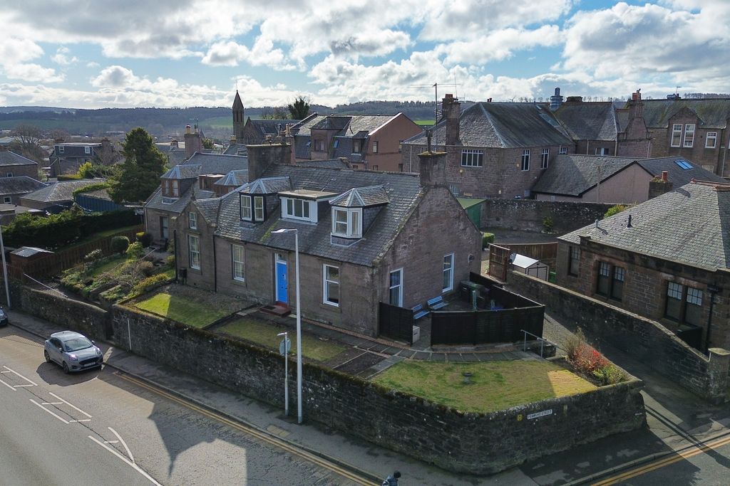 Property photo 1 of 17 Front Exterior