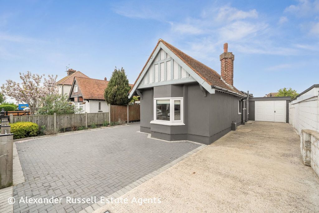 Property photo 1 of 18