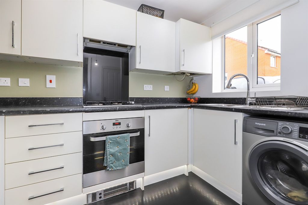 Property photo 3 of 15