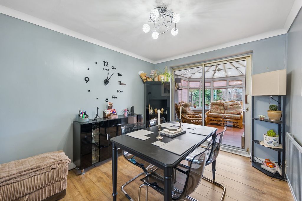 Property photo 3 of 58 Picture No. 14