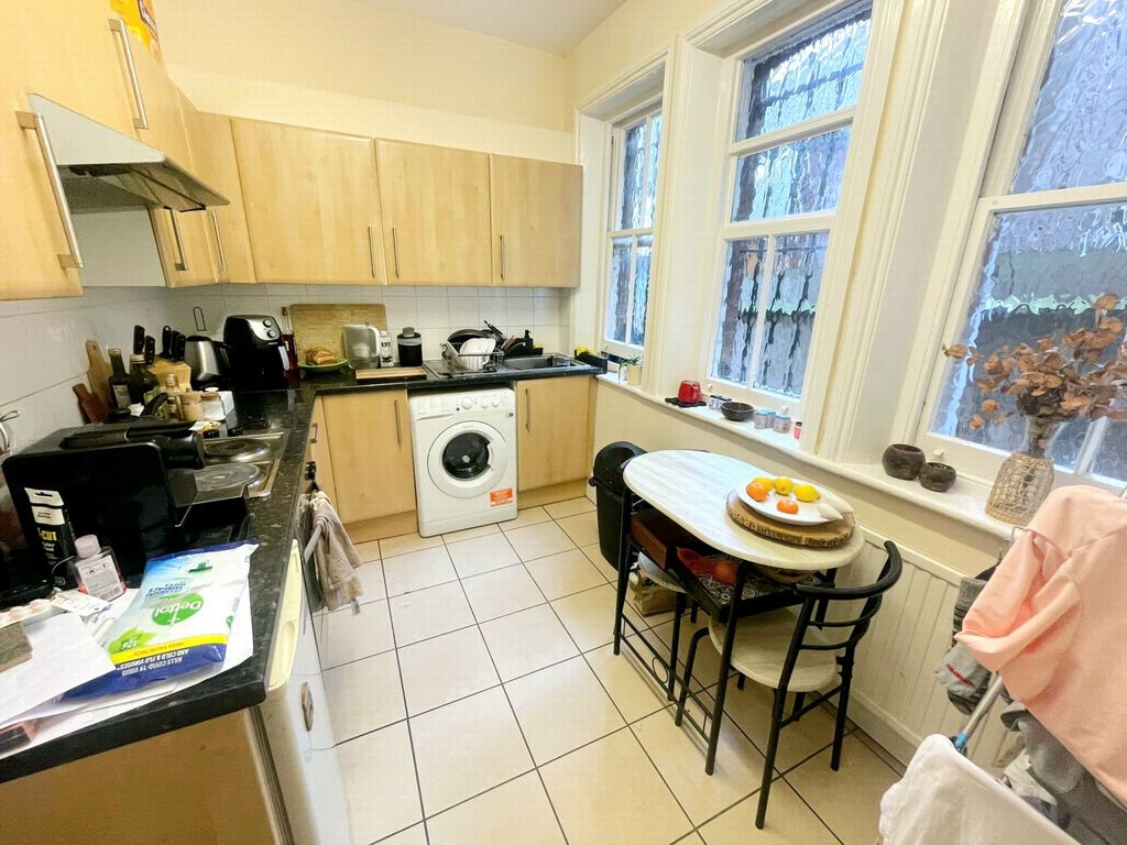 Property photo 3 of 8 Photo 10