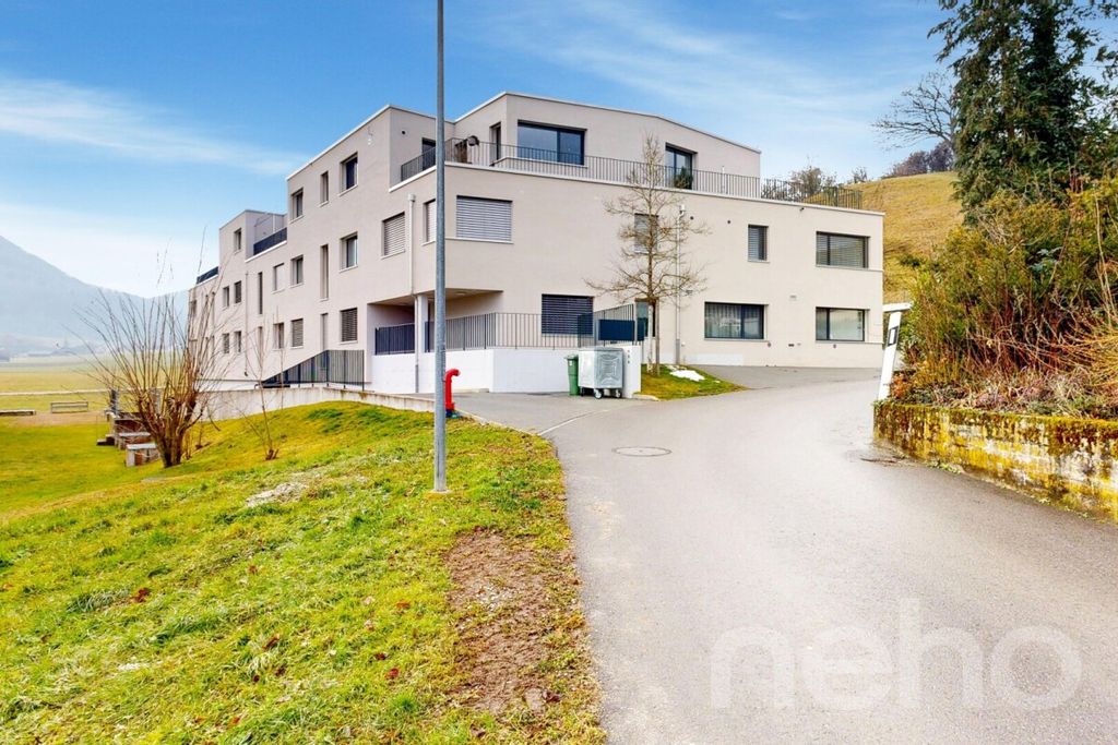 Property photo 2 of 13