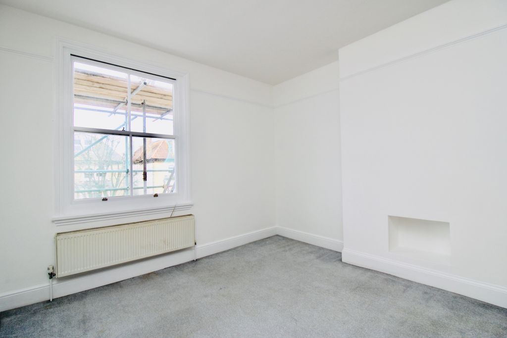 Property photo 2 of 6 Living Room