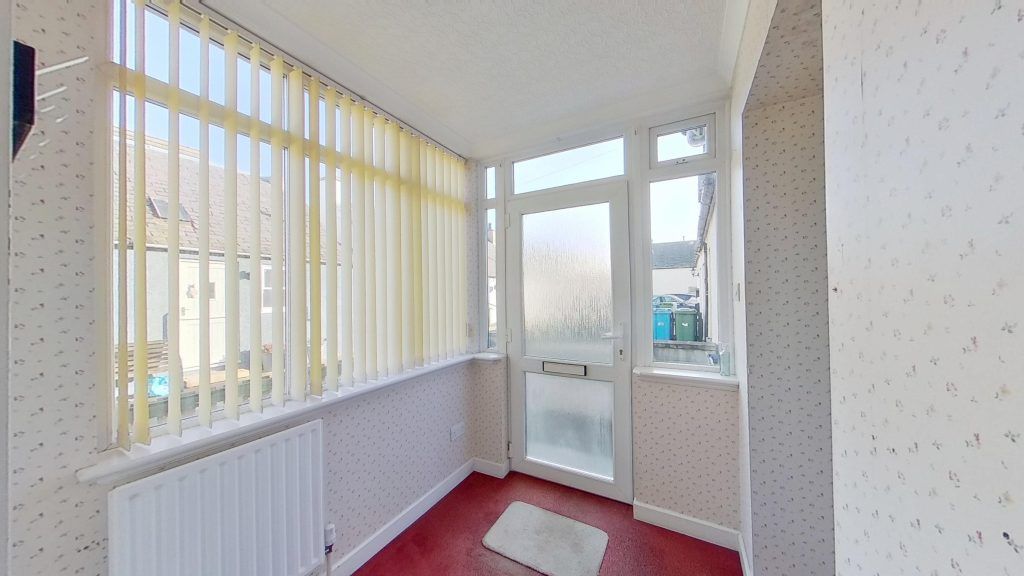 Property photo 2 of 25