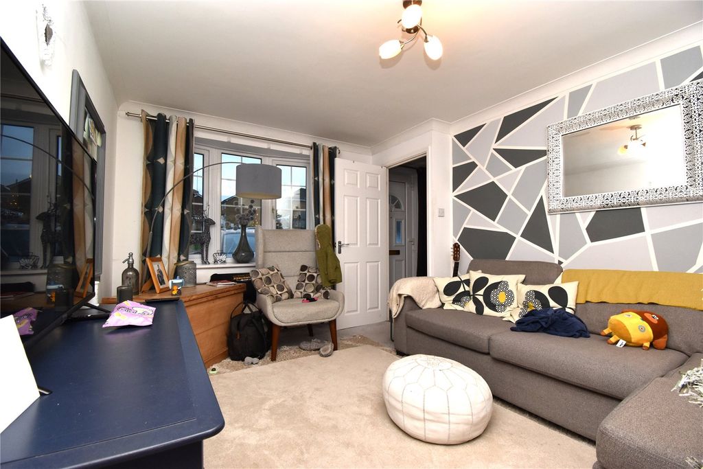 Property photo 2 of 11 Picture No. 15