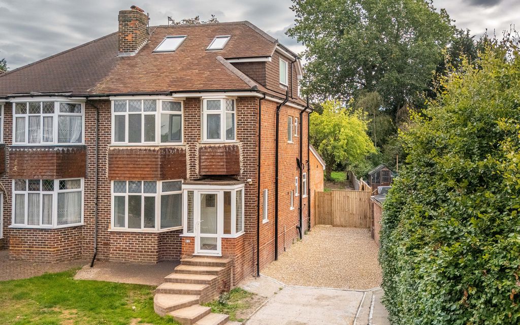 Property photo 1 of 29
