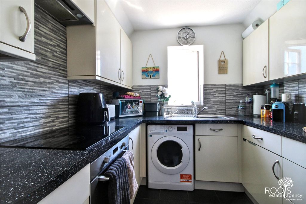 Property photo 2 of 8 Picture No. 08