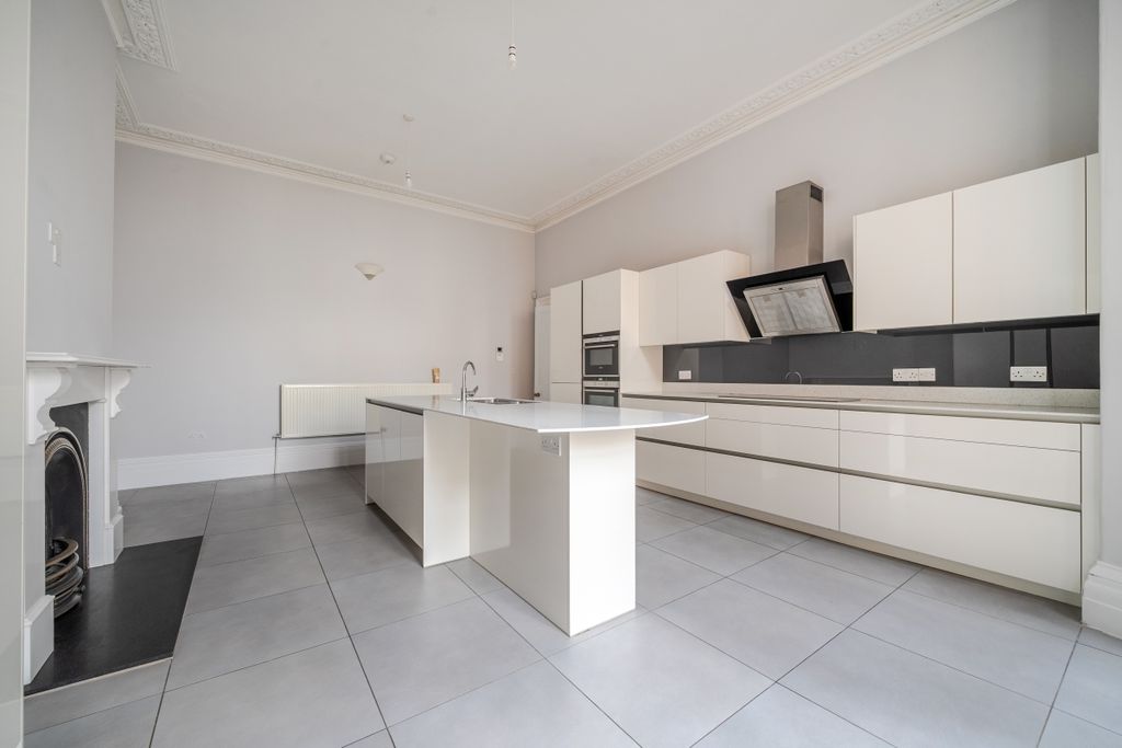 Property photo 2 of 21 1376680-20-69243A...