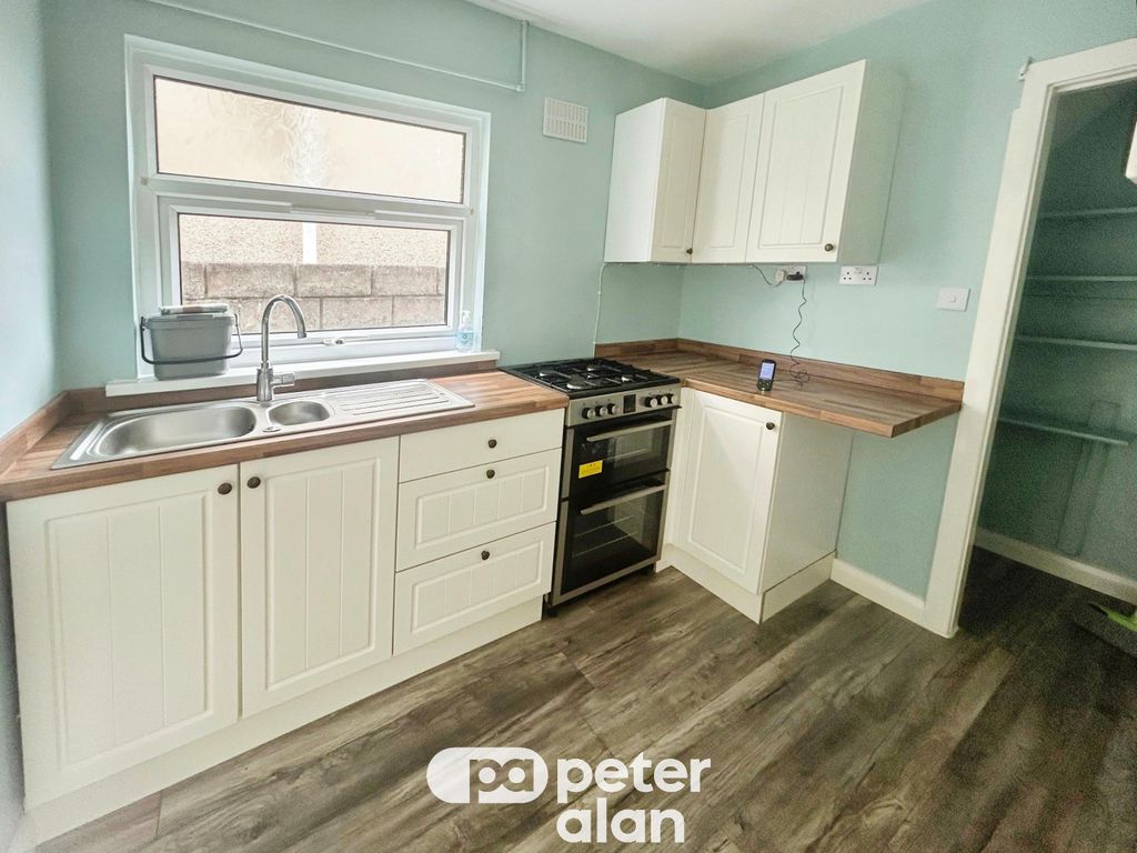 Property photo 2 of 15 Image