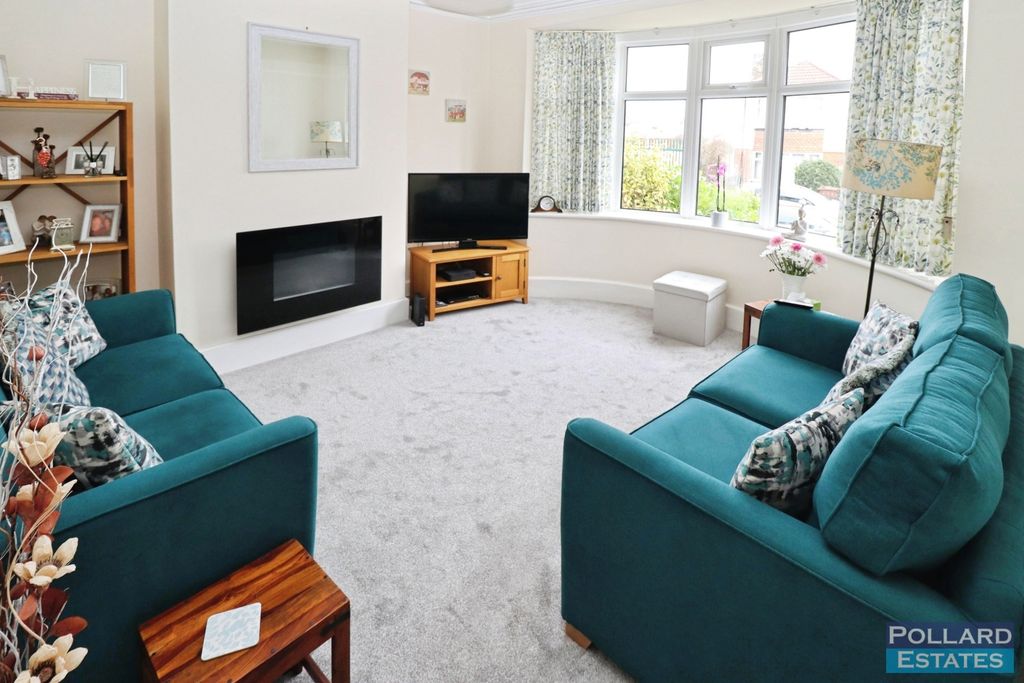 Property photo 3 of 22 Pbox-Img.Jpg