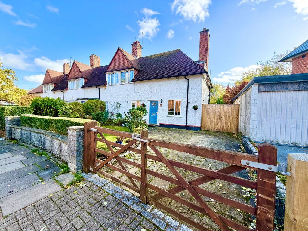 Property photo 2 of 21