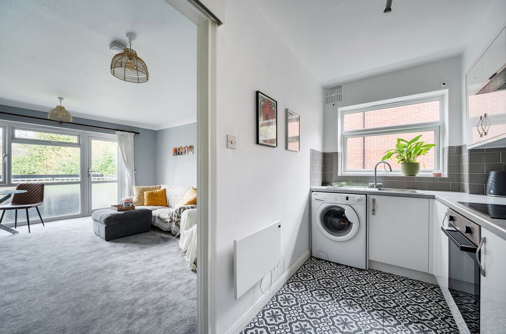 Property photo 3 of 22 1417509-18-699c22...