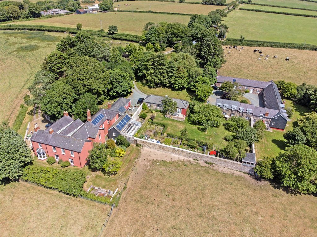 Property photo 1 of 17 Aerial