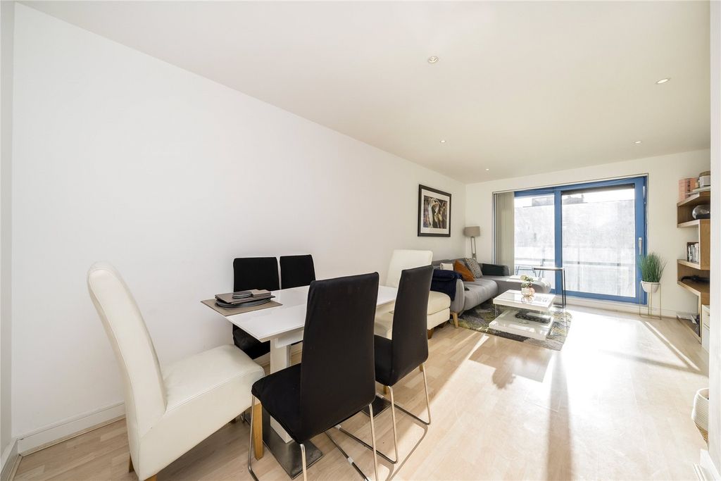 Property photo 2 of 12 Picture No. 19