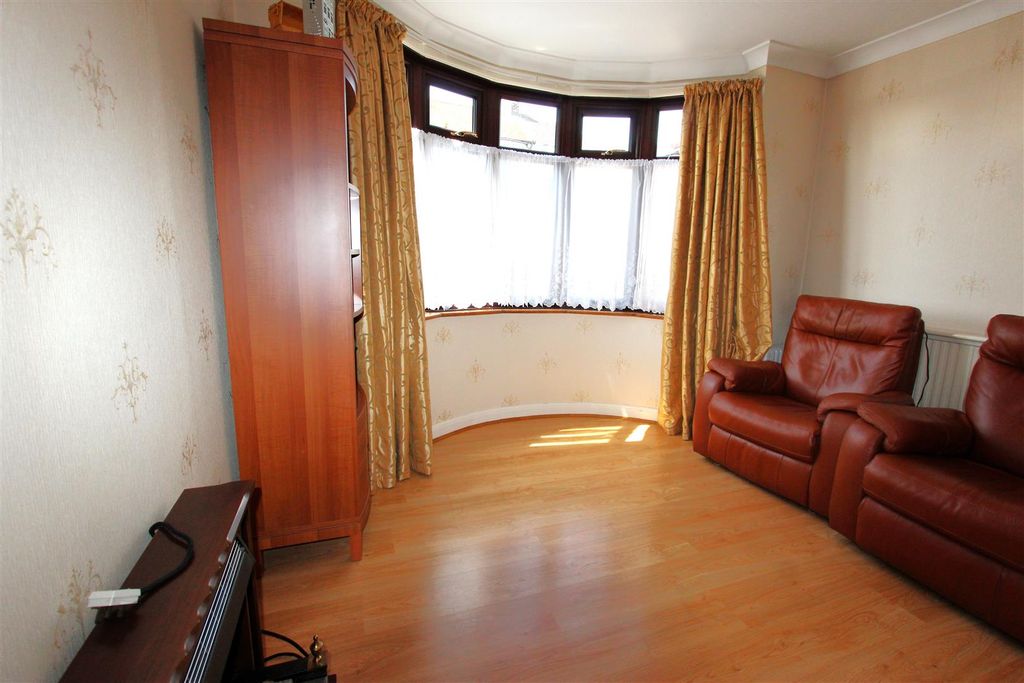 Property photo 3 of 19 7.Jpg