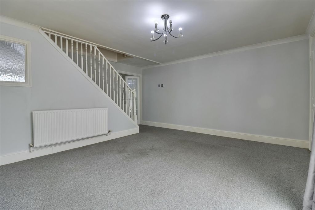 Property photo 3 of 12 D0C518F4-7Ff0-4Bff-Aba5-Ffc5C4Ddb777_1_201_A.Jpeg