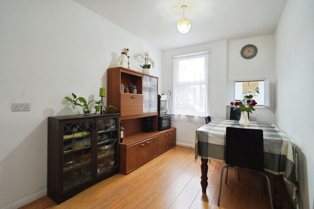 Property photo 2 of 19 Dining Room