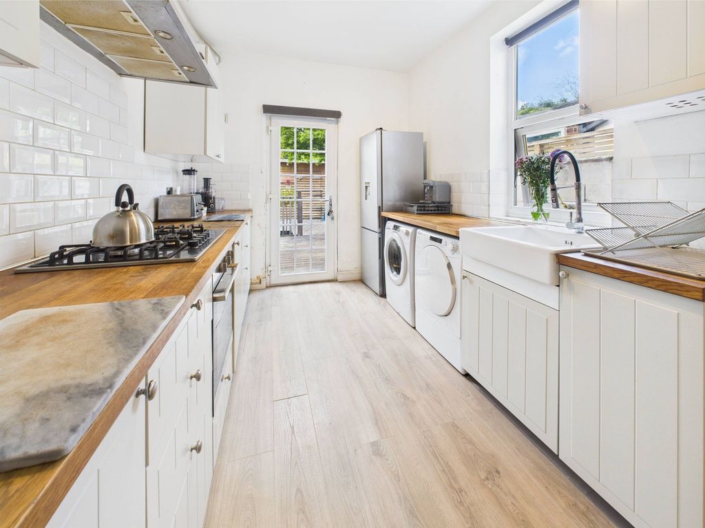 Property photo 3 of 22