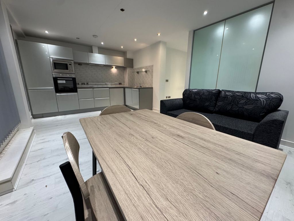 Property photo 2 of 6 Picture No. 12