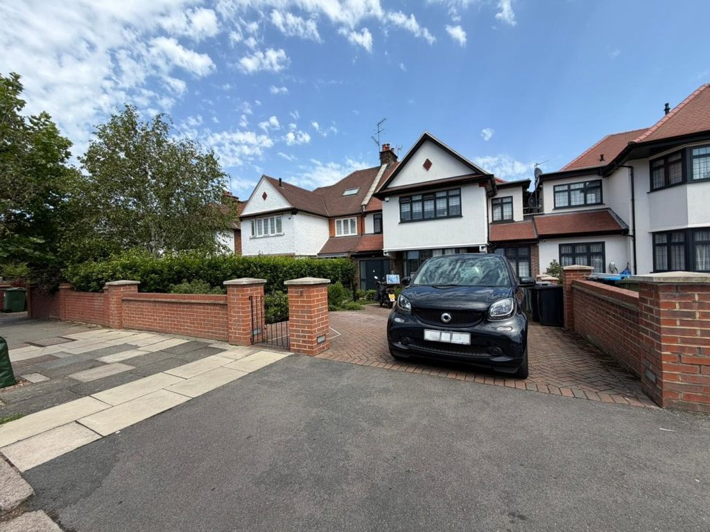 Property photo 1 of 23