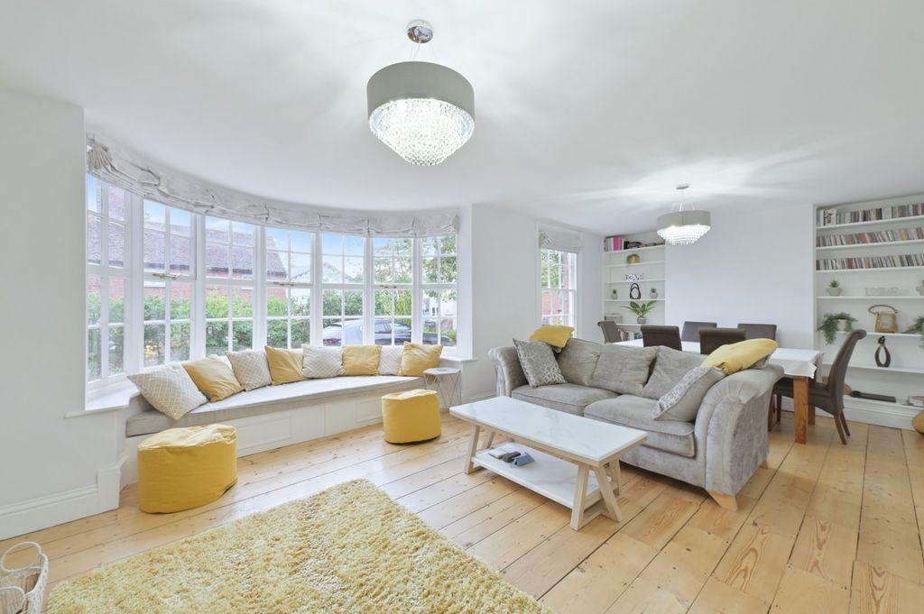 Property photo 2 of 16 Picture No. 05