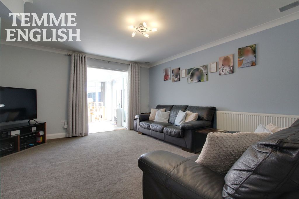 Property photo 3 of 26