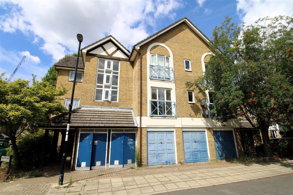 Property photo 1 of 11 External.Jpg