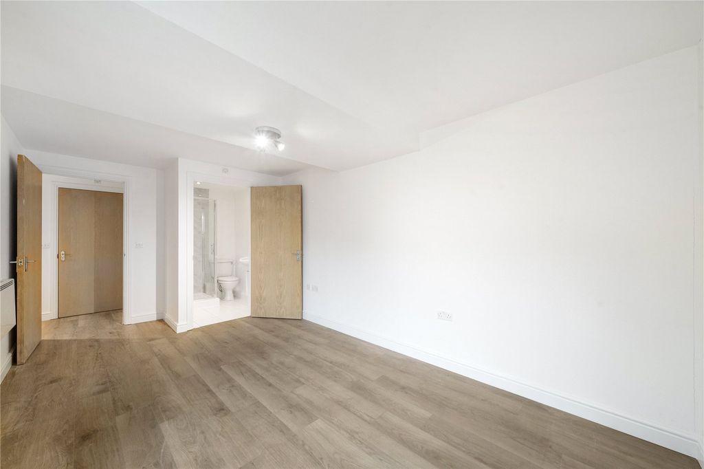Property photo 2 of 15 Picture No. 20