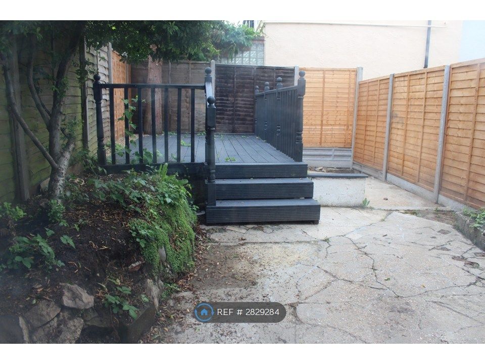 Property photo 3 of 8 Private Garden