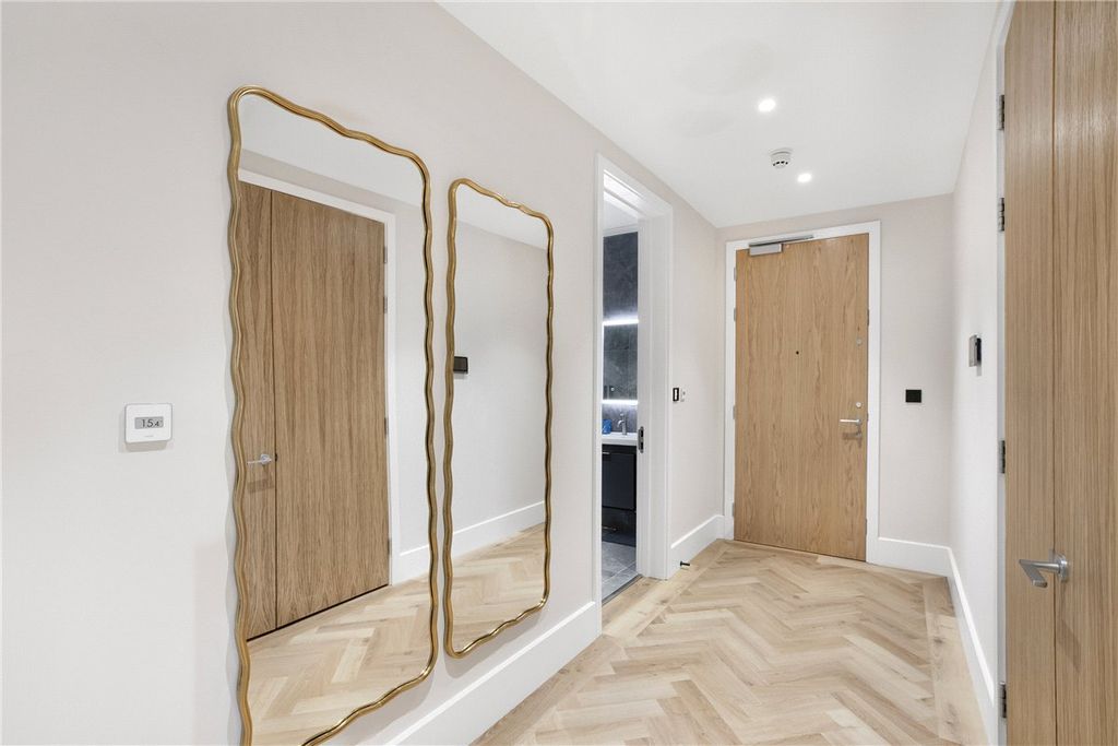 Additional image 6 of 2 bed flat for saleApartment 3, Robin Hill, Clifford Road, Ilkley, West Yorkshire LS29