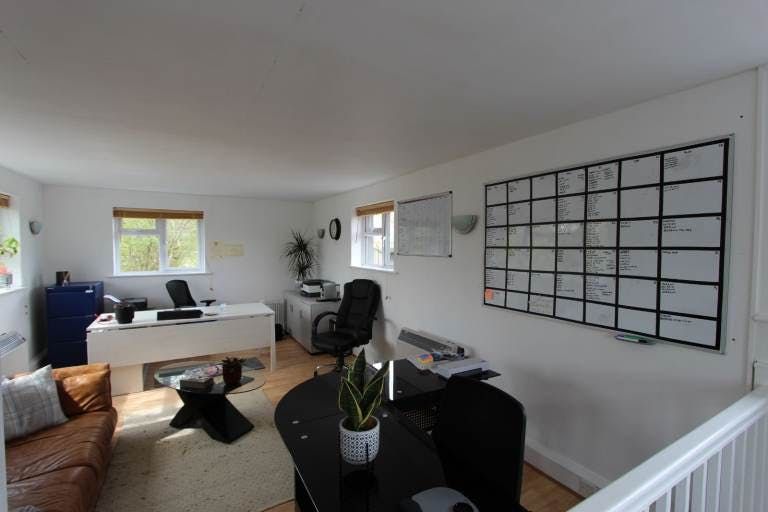 Property photo 3 of 8 86.Jpg
