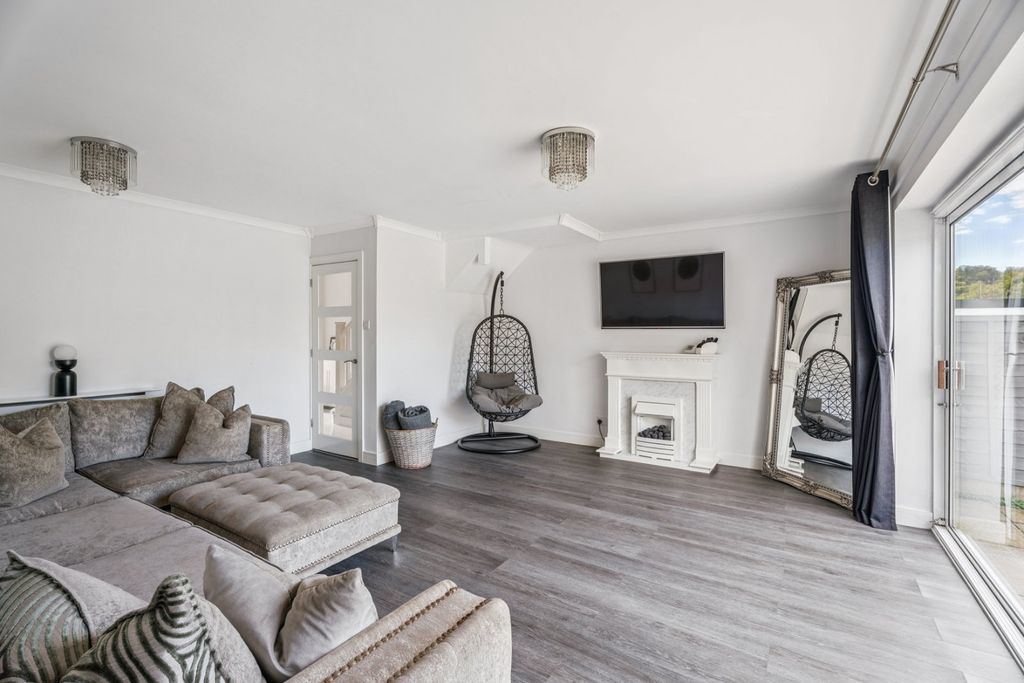 Property photo 2 of 19 Picture No. 02