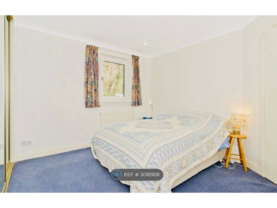 Property photo 1 of 3