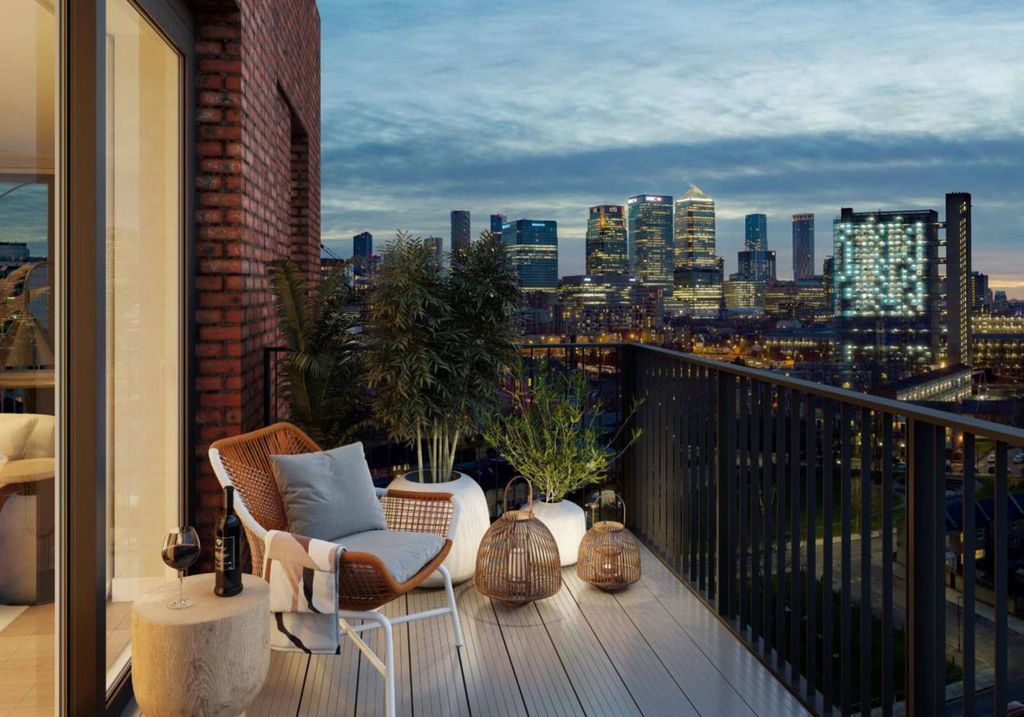 Property photo 1 of 12